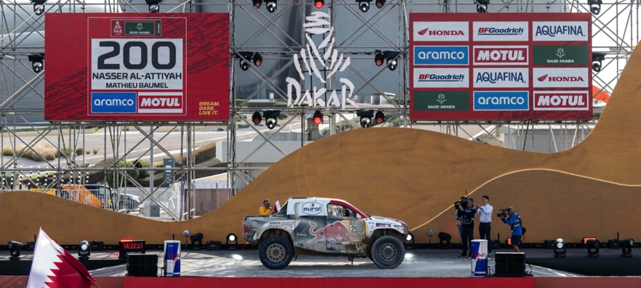 Zespół TOYOTA GAZOO Racing triumfuje w Rajdzie Dakar